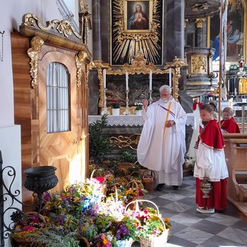 Blumen- und Kräuterweihe in Schmirn