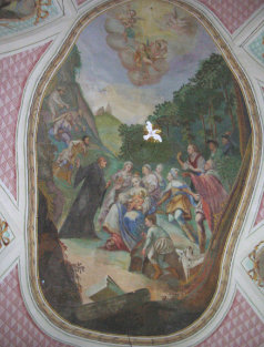 Deckenfresko im Langhaus