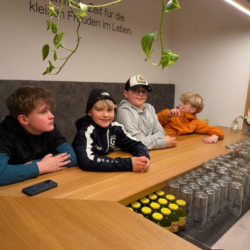 Spieleabend 6 Klein